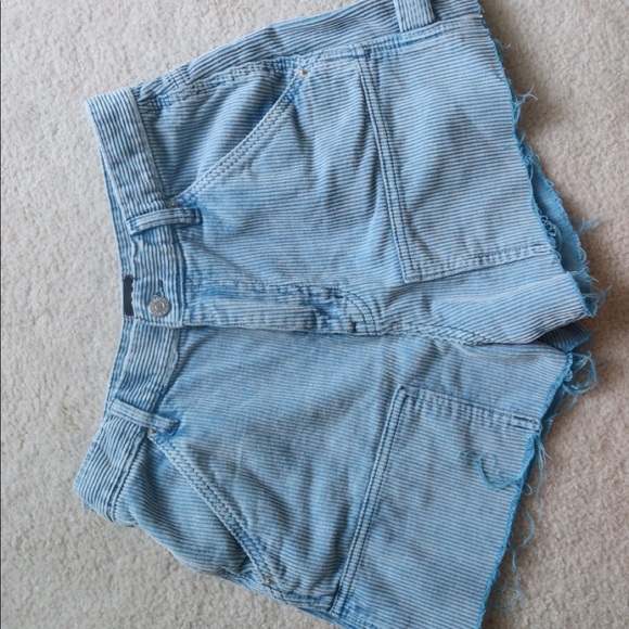Urban outfitters BDG carpenter shorts, size 28, fits S / M. Excellent condition - Picture 2 of 6